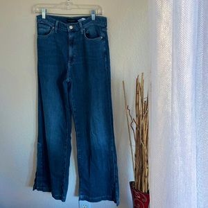 70’s vibes||cottagecore|| super stretchy banana republic flare’s w/ side slits